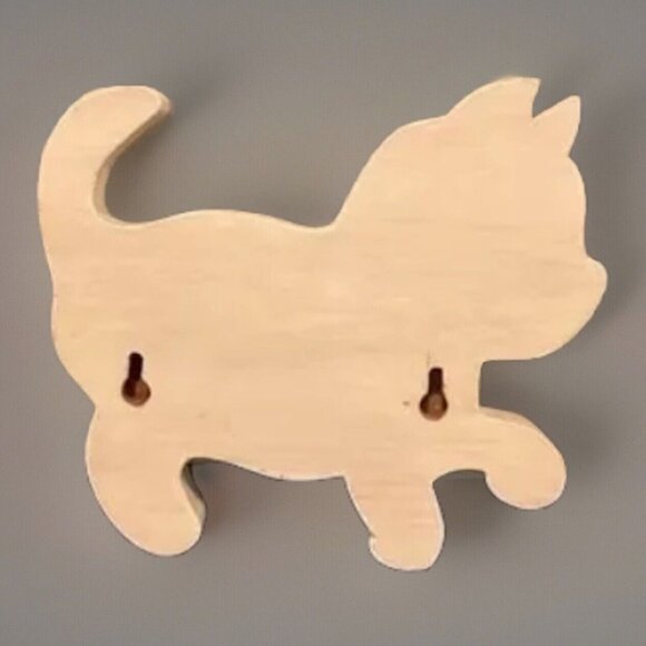 Vintage White Country Kitten / Cat Wooden Coat Rack - Picture 2 of 4